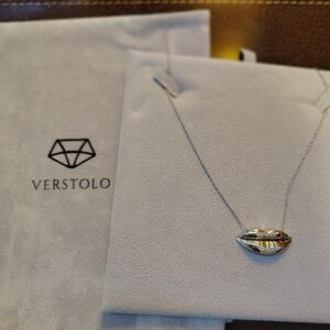 Verstolo Sterling Silver Lip Necklace